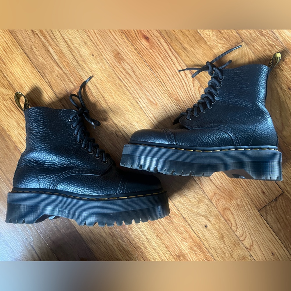 Dr. Martens Sinclair Platform Boots - Size 6